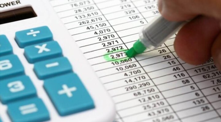 Financial records picture